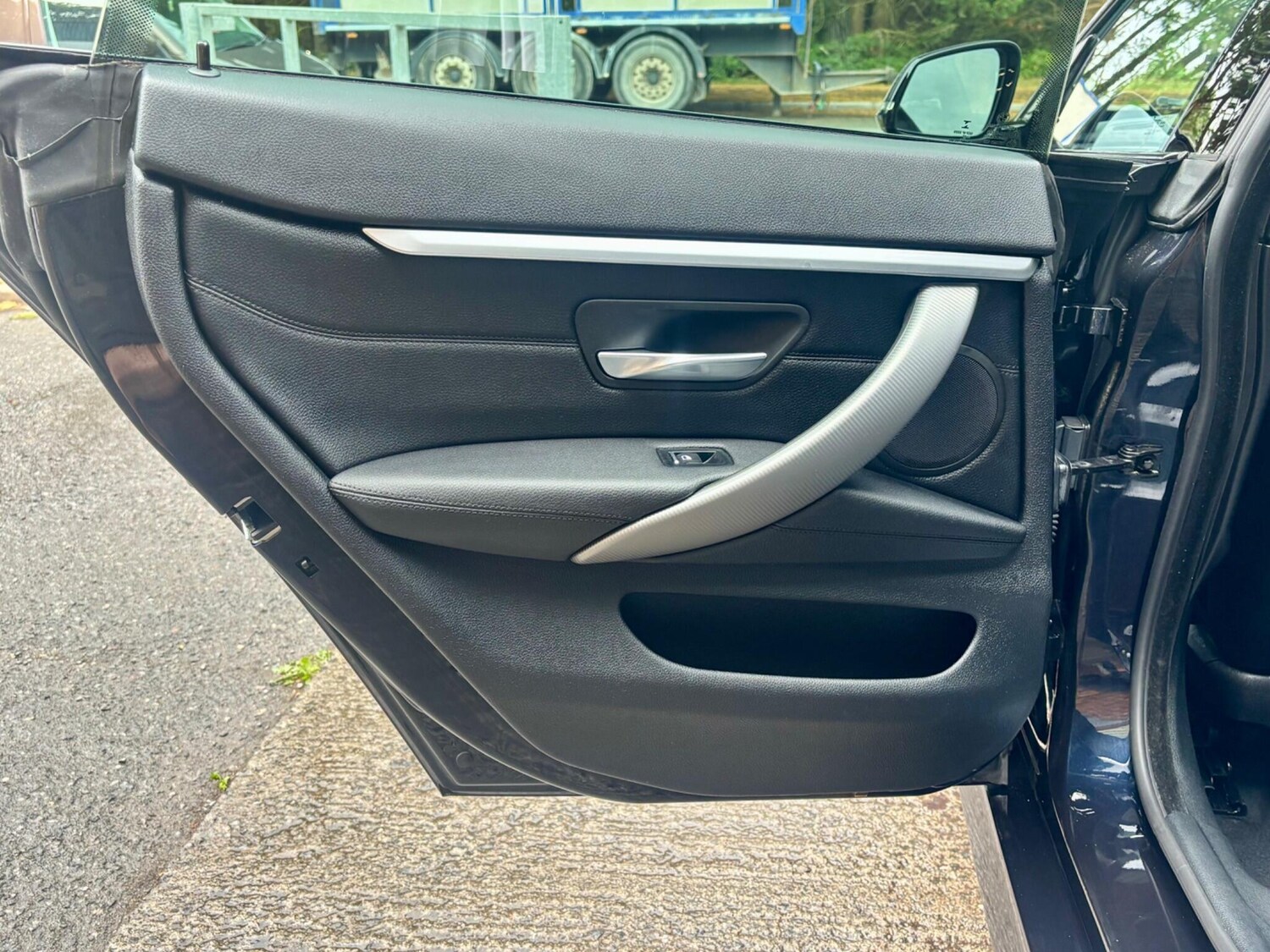 Vehicle 44