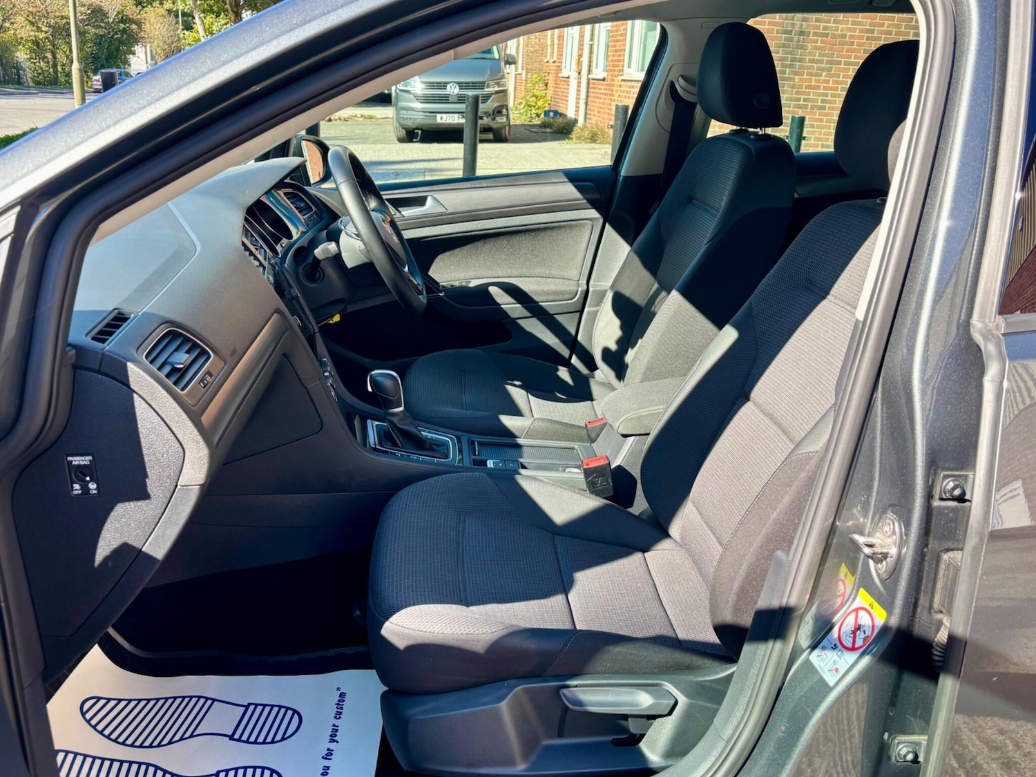 Used Volkswagen Golf 2017 for sale - 76032259: Photo 23