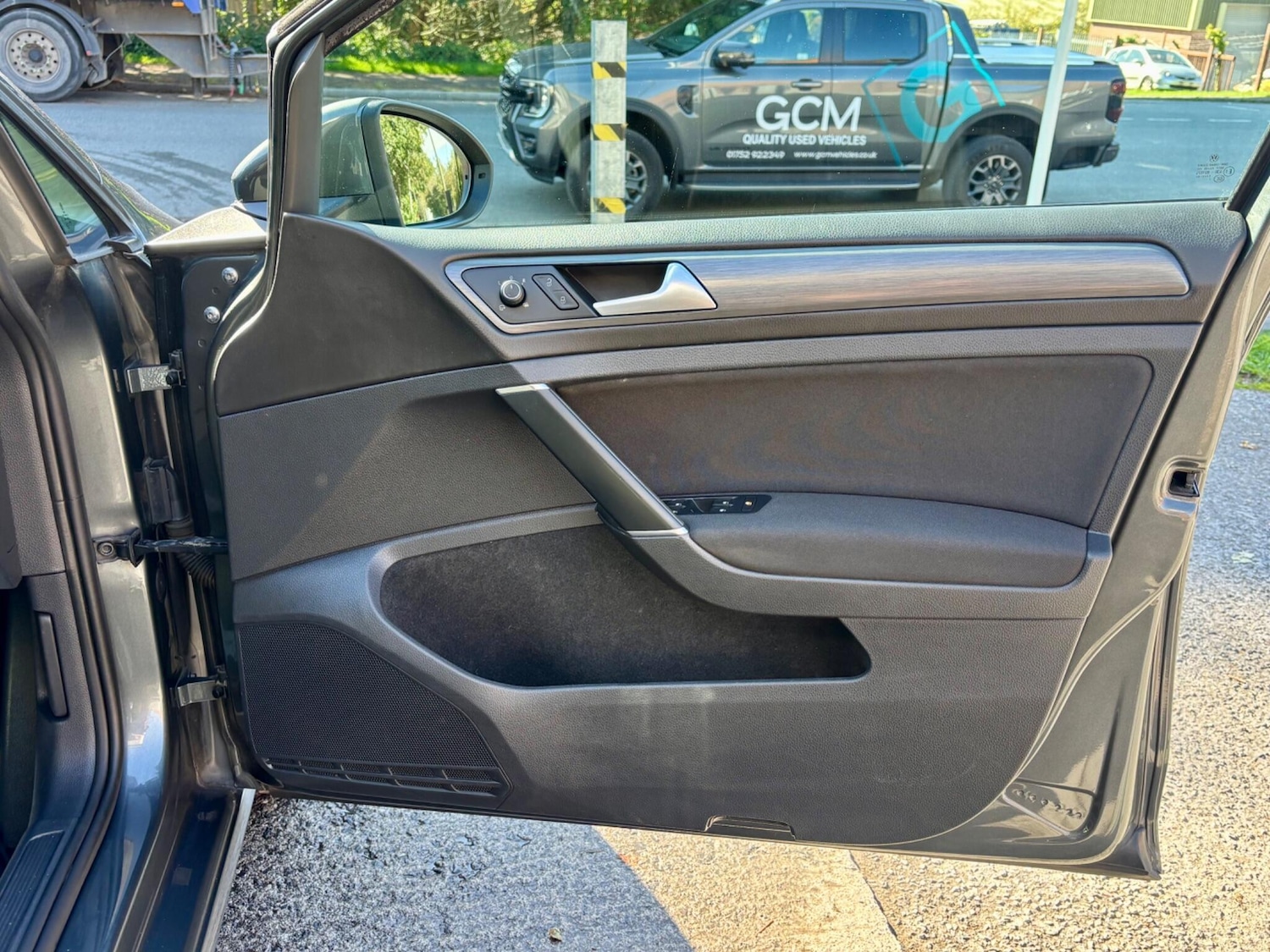 Used Volkswagen Golf 2017 for sale - 76032259: Photo 42