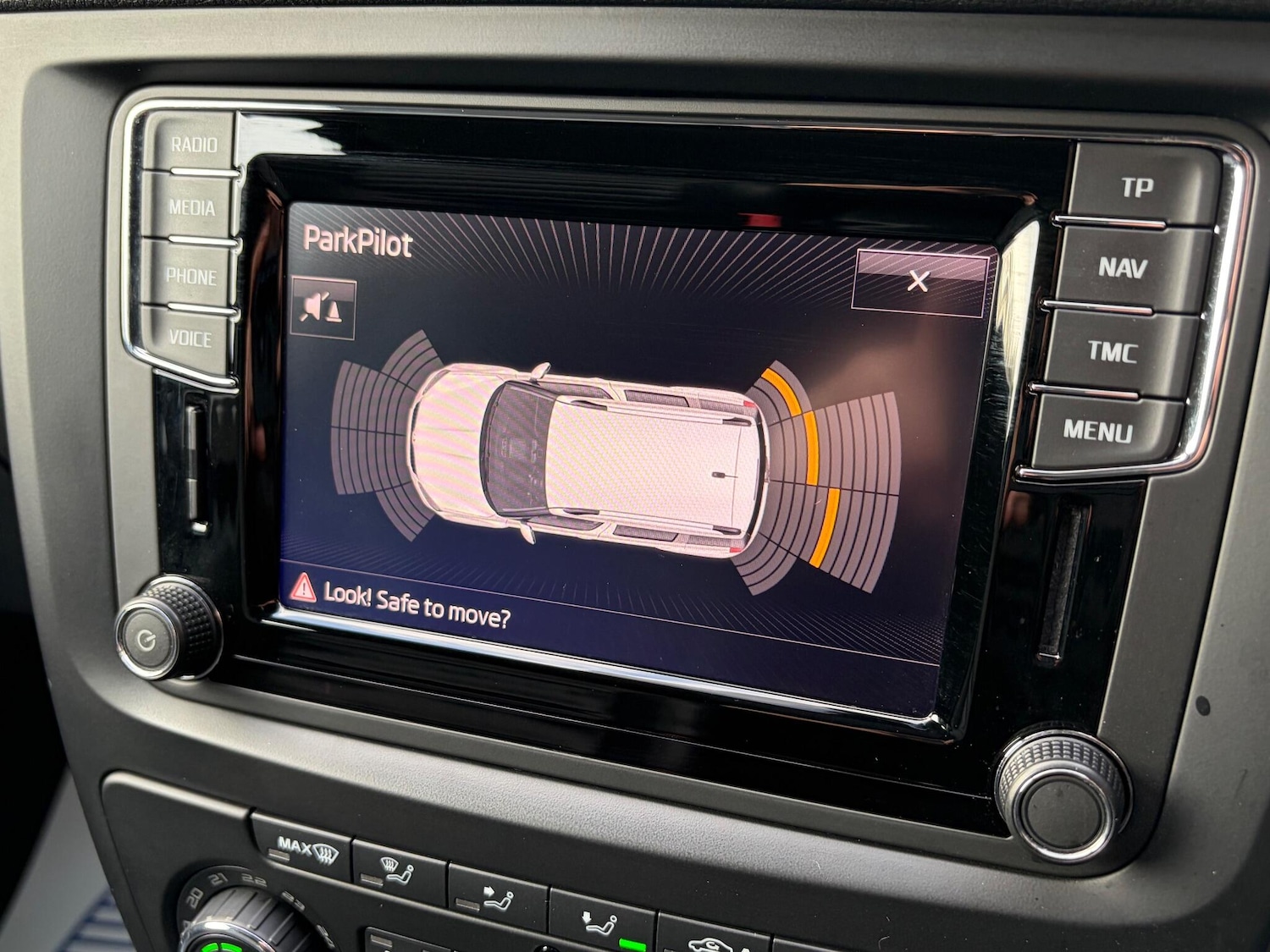 Used Skoda Yeti 2017 for sale - 77040974: Photo 35