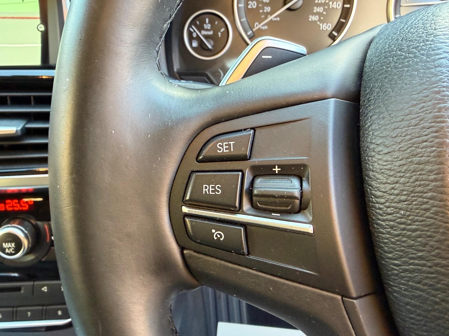 Used BMW X4 2015 for sale - 76926044: Photo 39