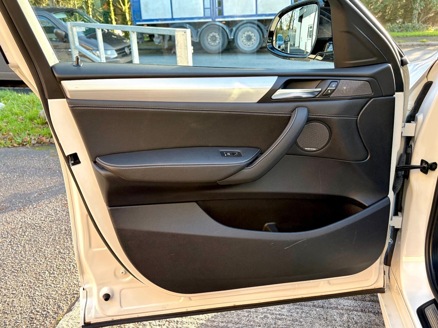 Used BMW X4 2015 for sale - 76926044: Photo 54