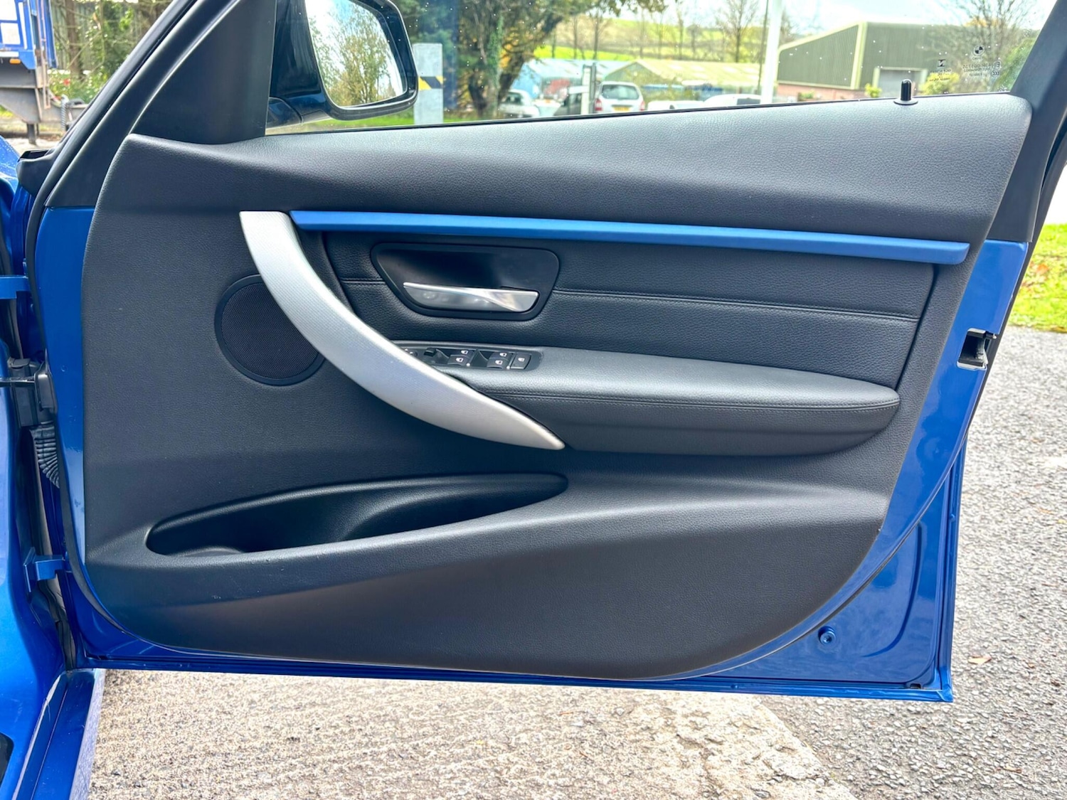 Used BMW 3 Series 2015 for sale - 76398957: Photo 45