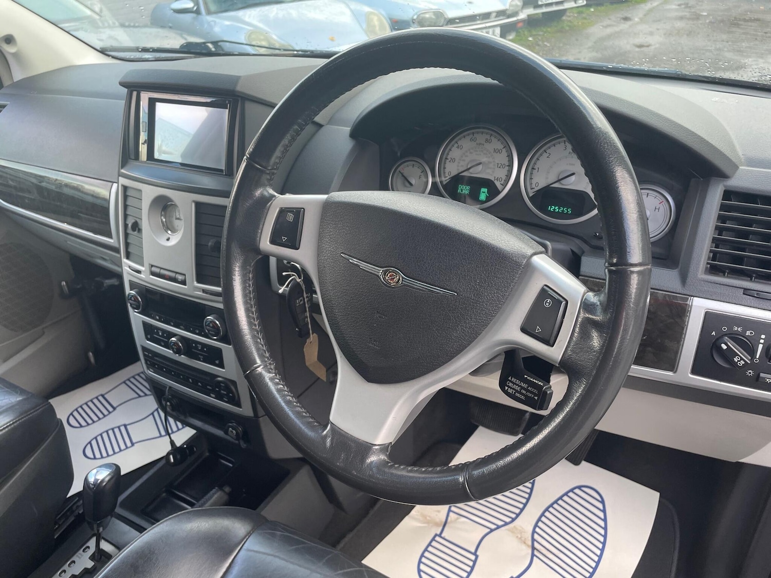 Used Chrysler Grand Voyager 2010 for sale - 76992783: Photo 7