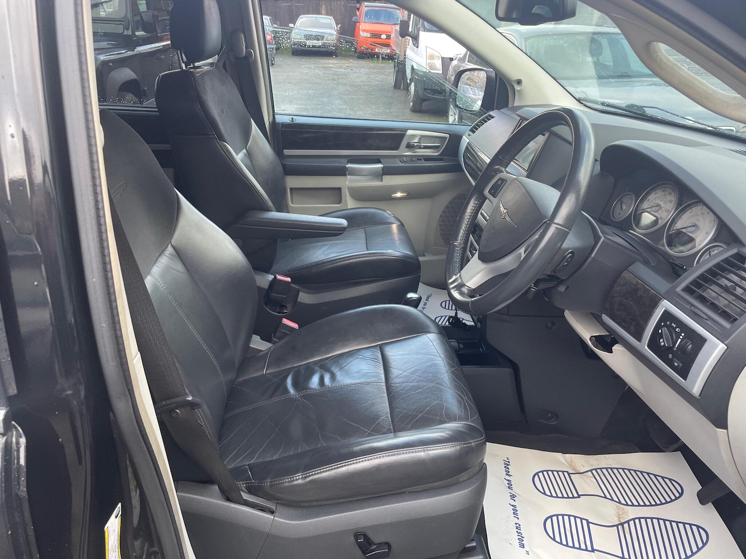 Used Chrysler Grand Voyager 2010 for sale - 76992783: Photo 9