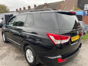 Used Ssangyong Turismo 2017 for sale - 75978566: Photo
