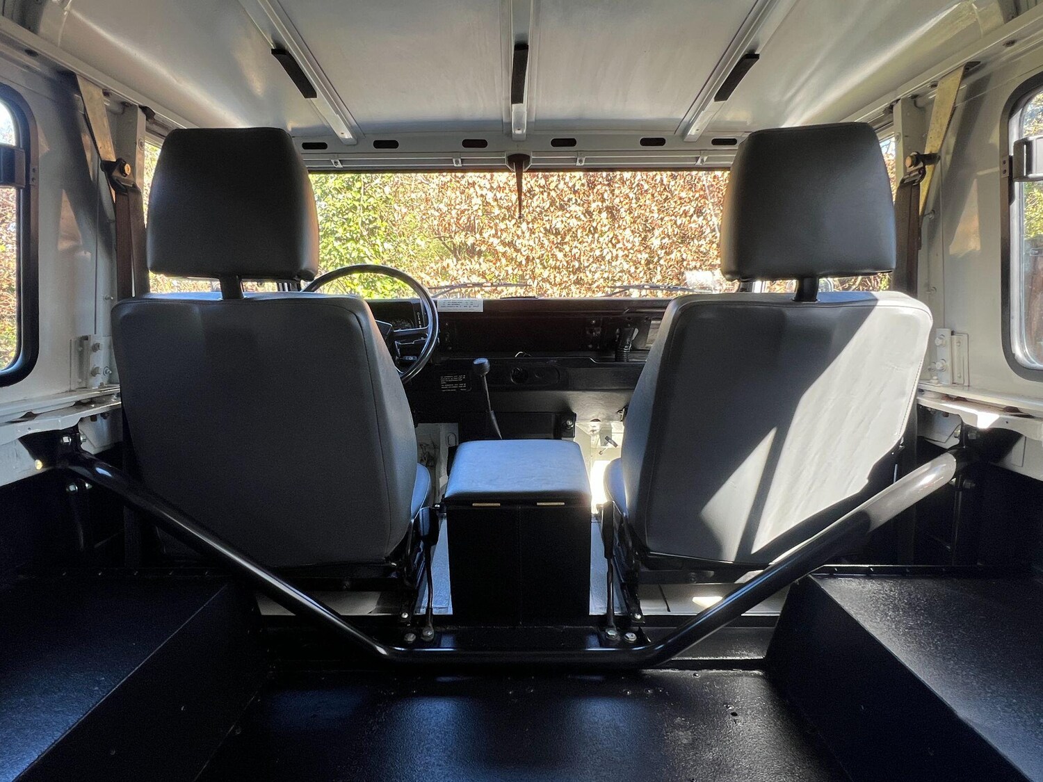 Used Land Rover Defender 90 for sale - 78157130: Photo 19