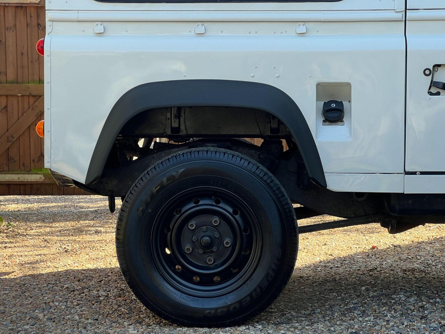 Used Land Rover Defender 90 for sale - 78157130: Photo 23