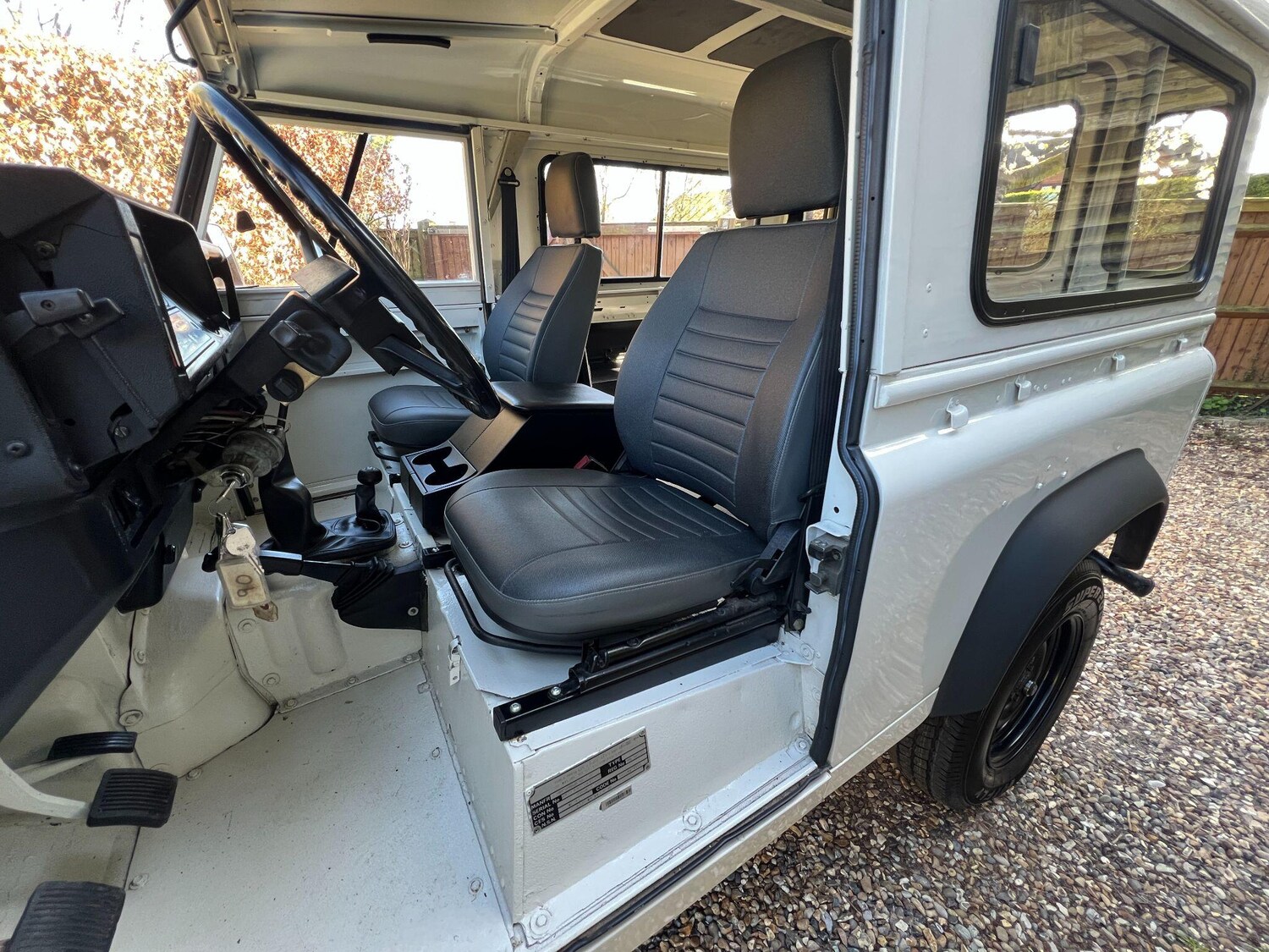 Used Land Rover Defender 90 for sale - 78157130: Photo 44
