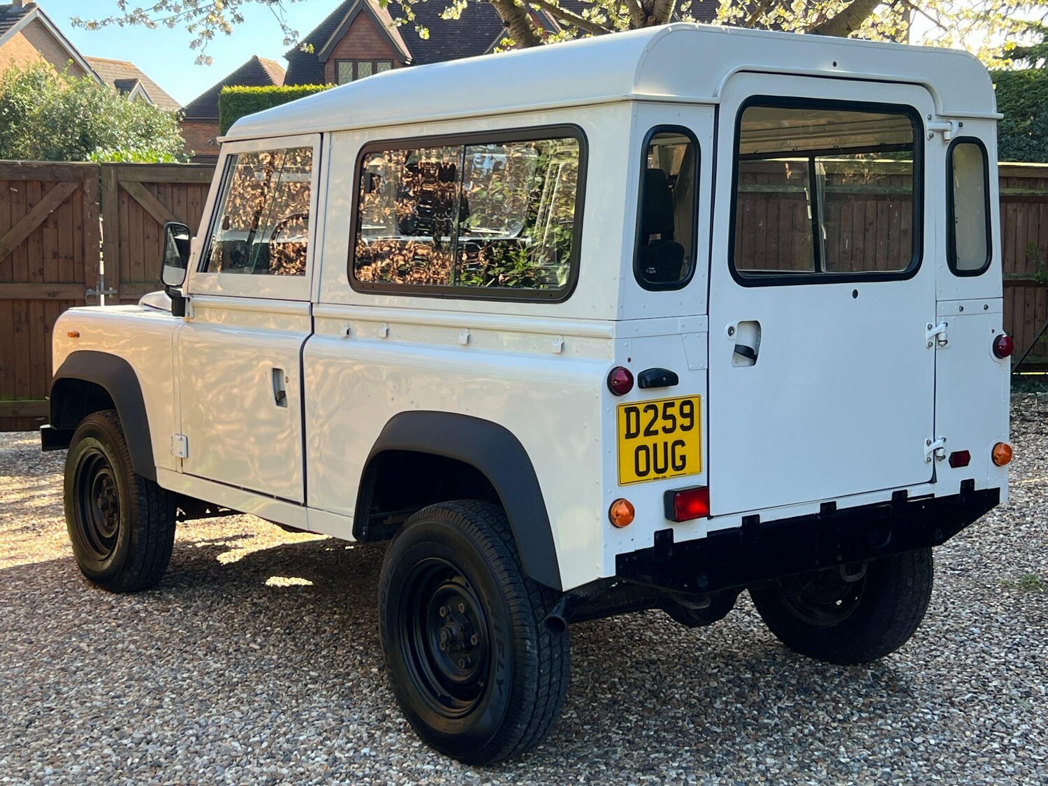 Used Land Rover Defender 90 for sale - 78157130: Photo 6