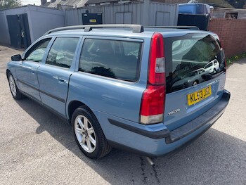 Used Volvo V70 2003 for sale - 78245517: Photo