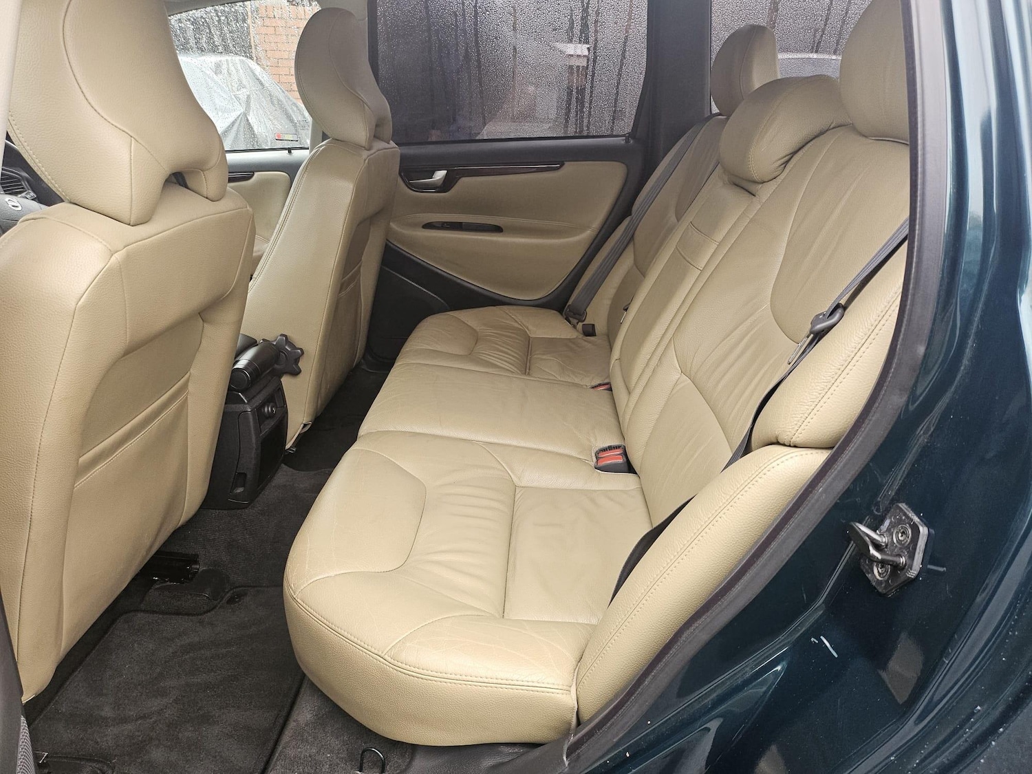 Used Volvo V70 2004 for sale - 76409145: Photo 12