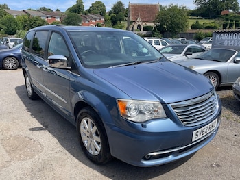 Used Chrysler Grand Voyager 2012 for sale - 79107069: Photo