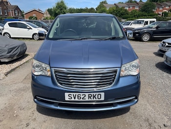 Used Chrysler Grand Voyager 2012 for sale - 79107069: Photo