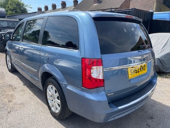 Used Chrysler Grand Voyager 2012 for sale - 79107069: Photo
