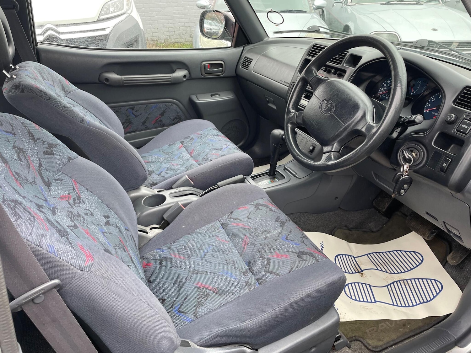 Used Toyota RAV4 1997 for sale - 77330902: Photo 8