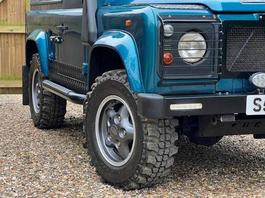 Used Land Rover Defender 90 for sale - 76476459: Photo 12