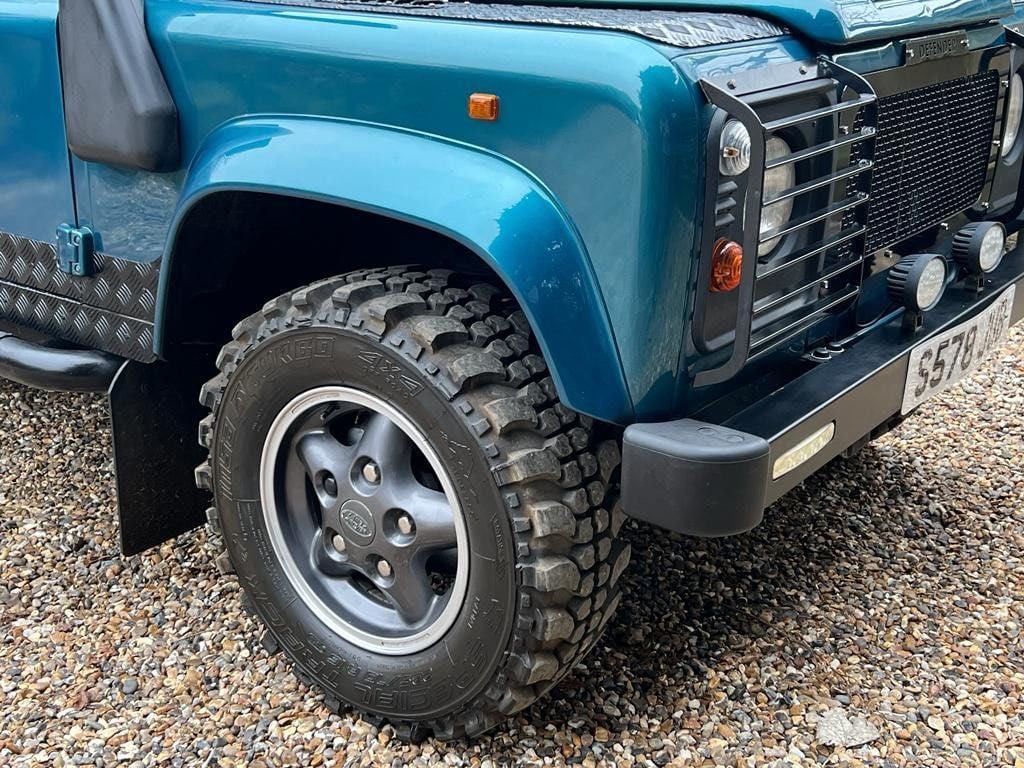 Used Land Rover Defender 90 for sale - 76476459: Photo 14