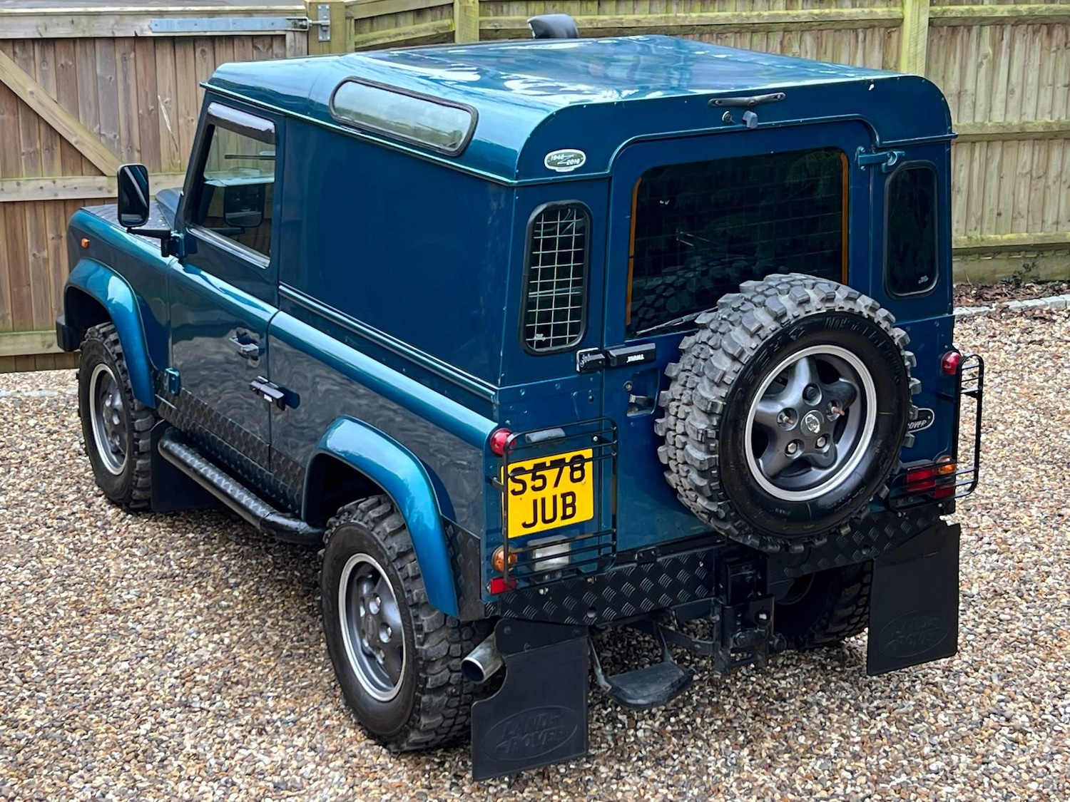 Used Land Rover Defender 90 for sale - 76476459: Photo 21