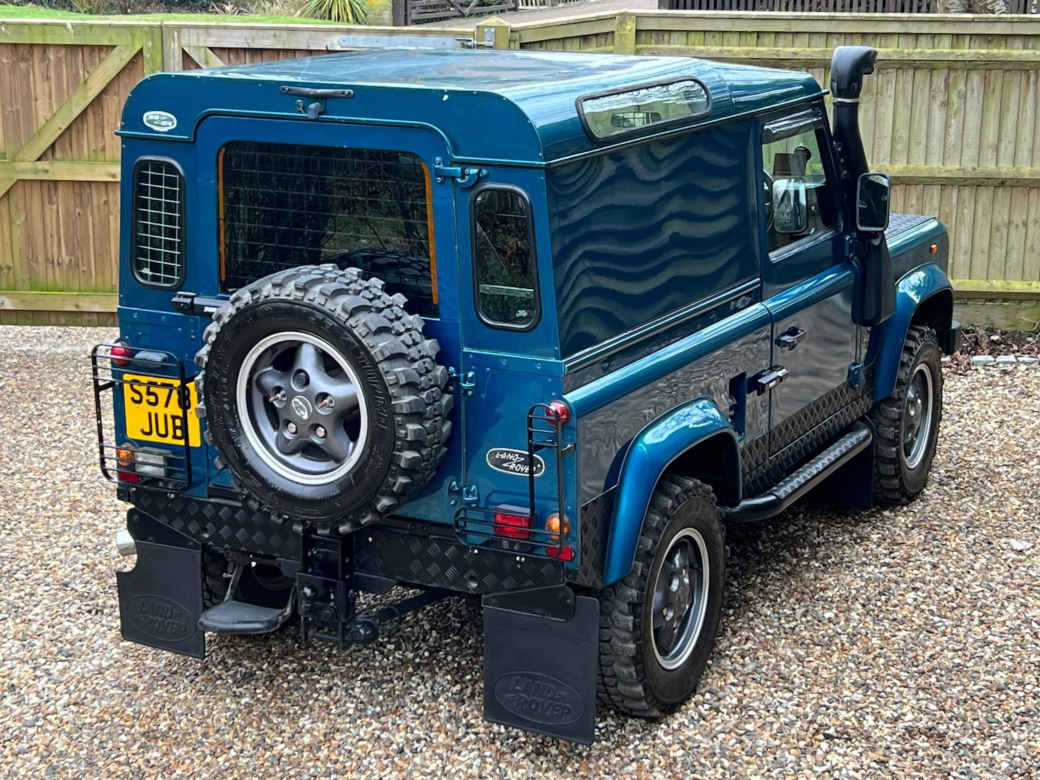 Used Land Rover Defender 90 for sale - 76476459: Photo 22