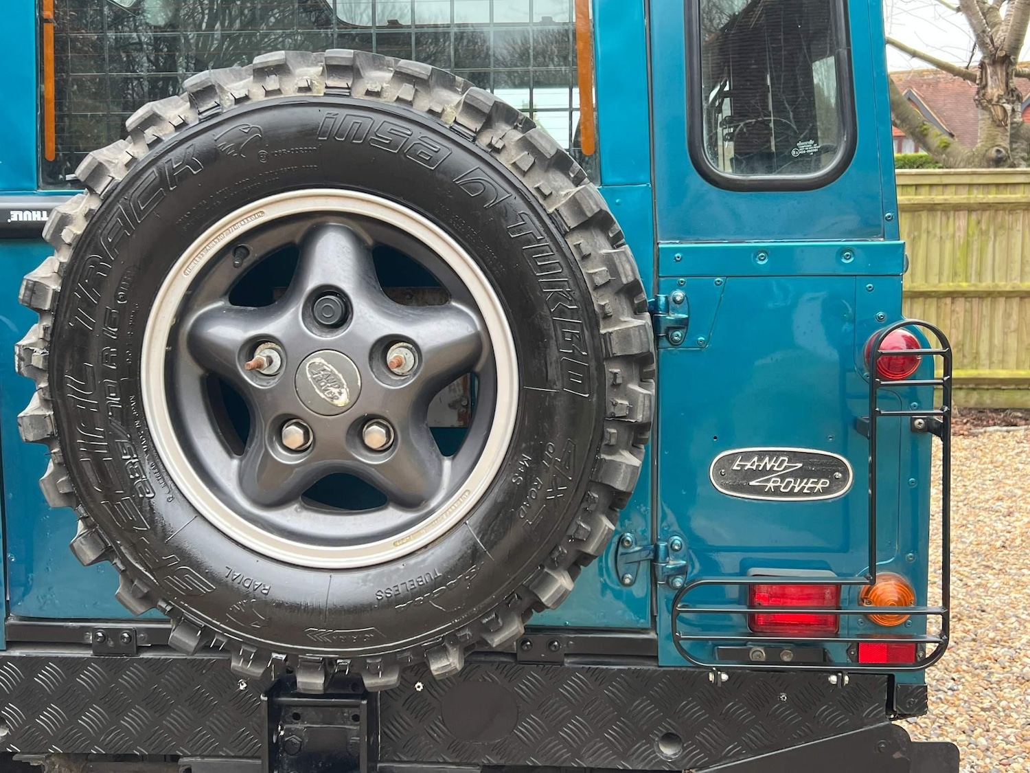 Used Land Rover Defender 90 for sale - 76476459: Photo 23