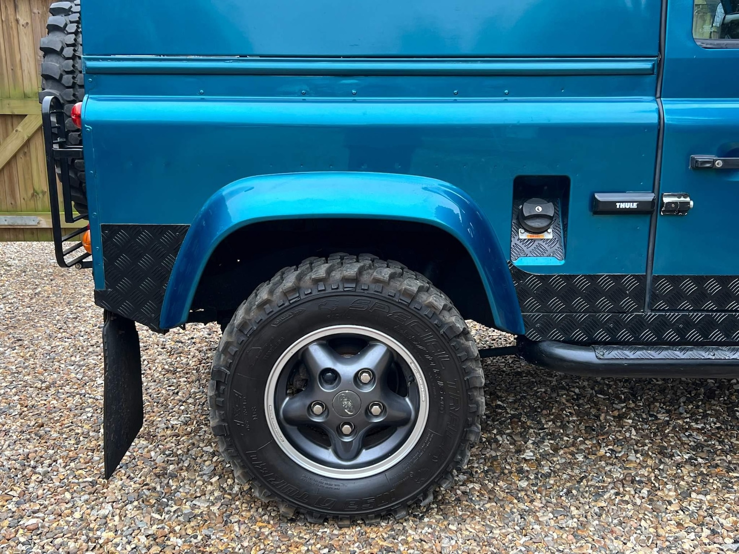 Used Land Rover Defender 90 for sale - 76476459: Photo 24