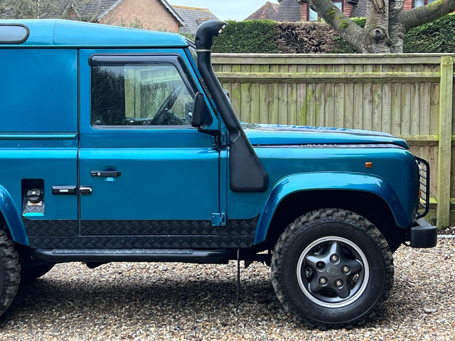 Used Land Rover Defender 90 for sale - 76476459: Photo 32