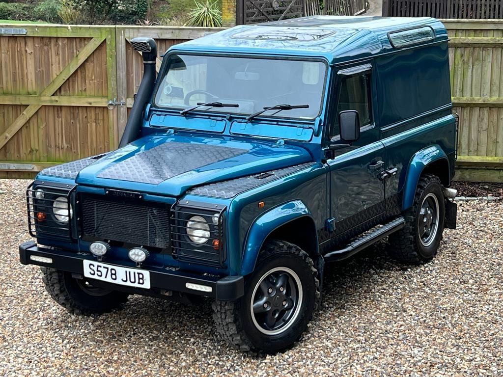 Used Land Rover Defender 90 for sale - 76476459: Photo 4