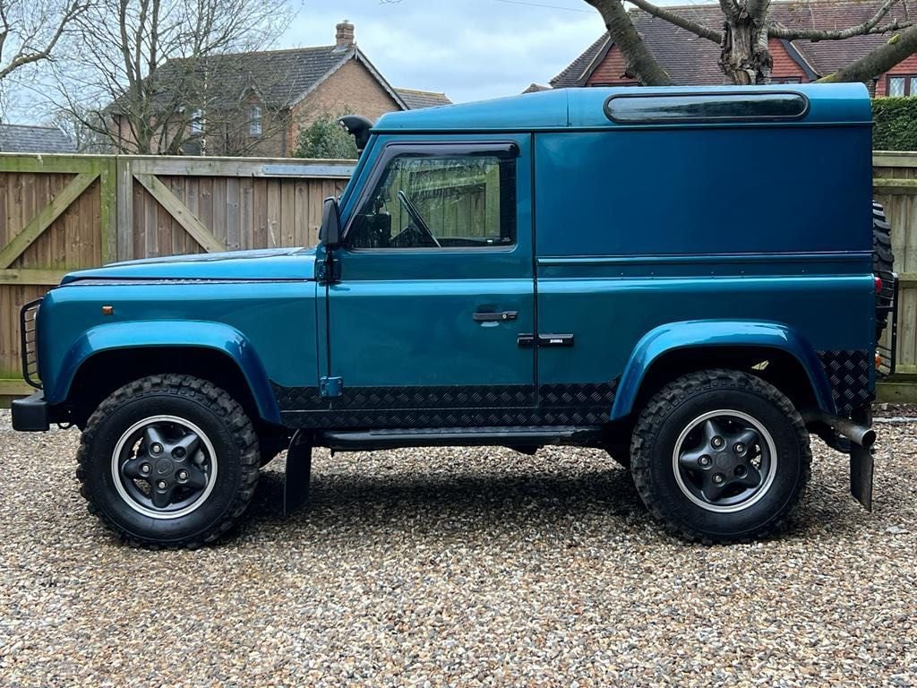 Used Land Rover Defender 90 for sale - 76476459: Photo 9