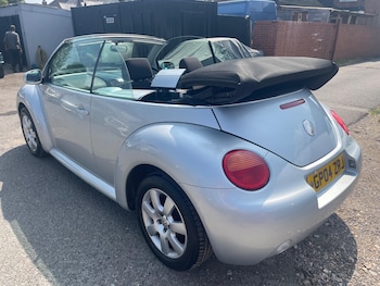 Used Volkswagen Beetle 2004 for sale - 79224184: Photo