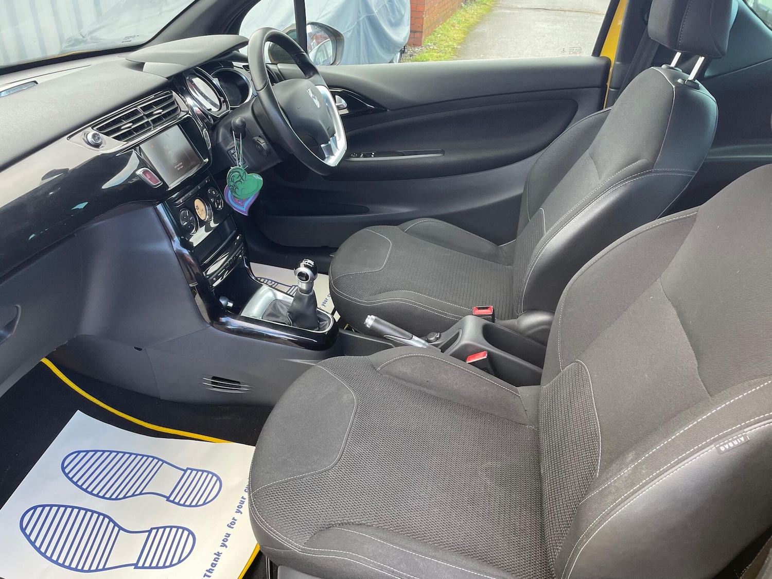 Used DS Automobiles DS 3 Cabrio for sale - 77441102: Photo 11