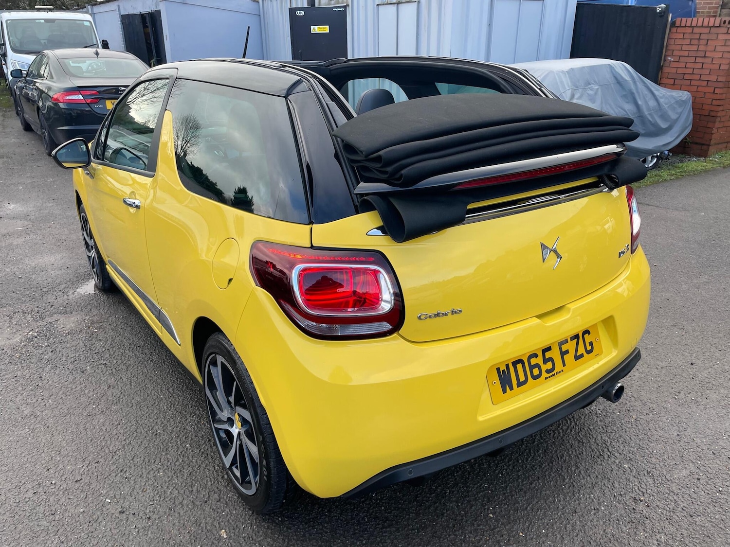 Used DS Automobiles DS 3 Cabrio for sale - 77441102: Photo 16