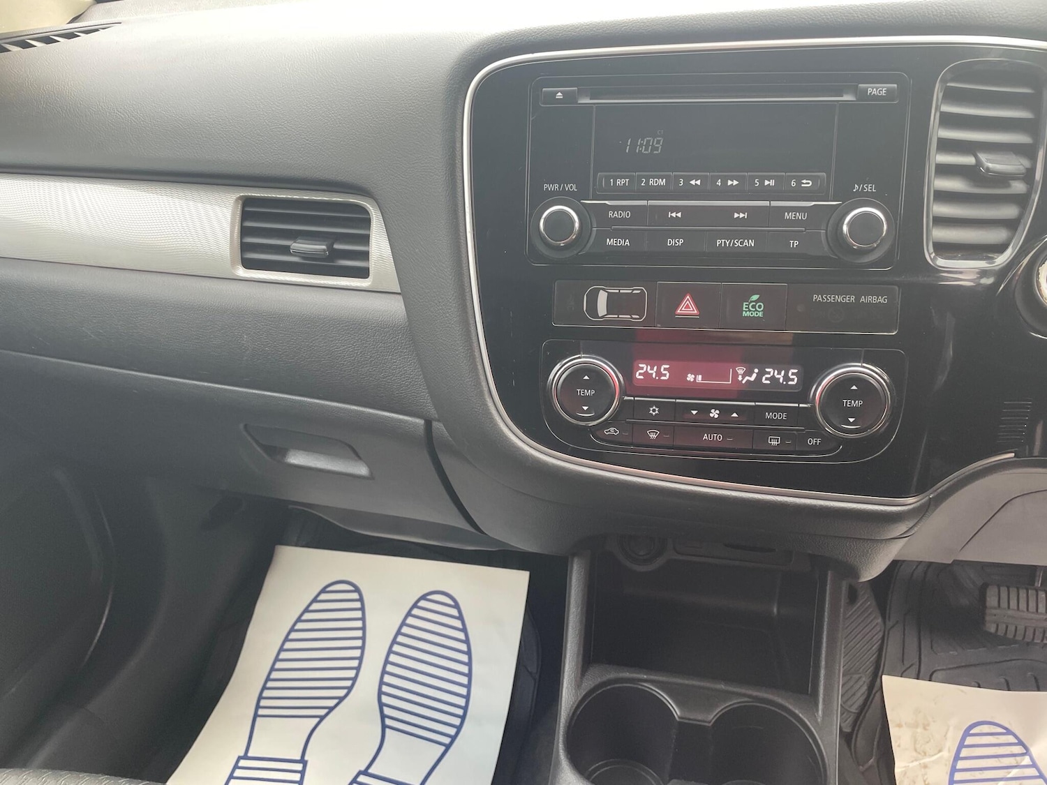 Used Mitsubishi Outlander 2015 for sale - 77377200: Photo 10