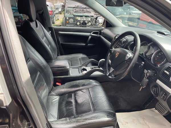 Used Porsche Cayenne 2005 for sale - 76269829: Photo 9