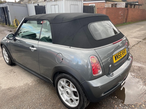 Used MINI Convertible 2006 for sale - 76269850: Photo 4