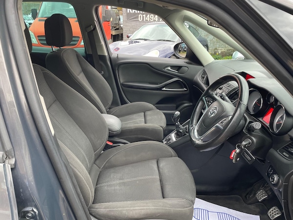 Used Vauxhall Zafira Tourer 2014 for sale - 74611635: Photo 11