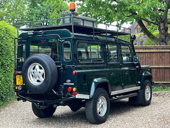 Used Land Rover Defender 110 2001 for sale - 78539301: Photo