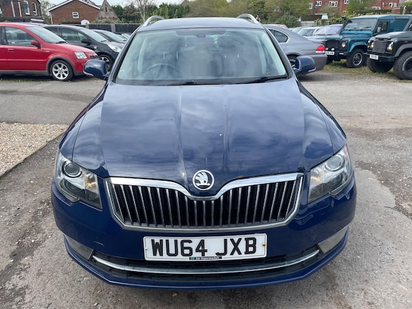 Used Skoda Superb 2014 for sale - 72861555: Photo 2