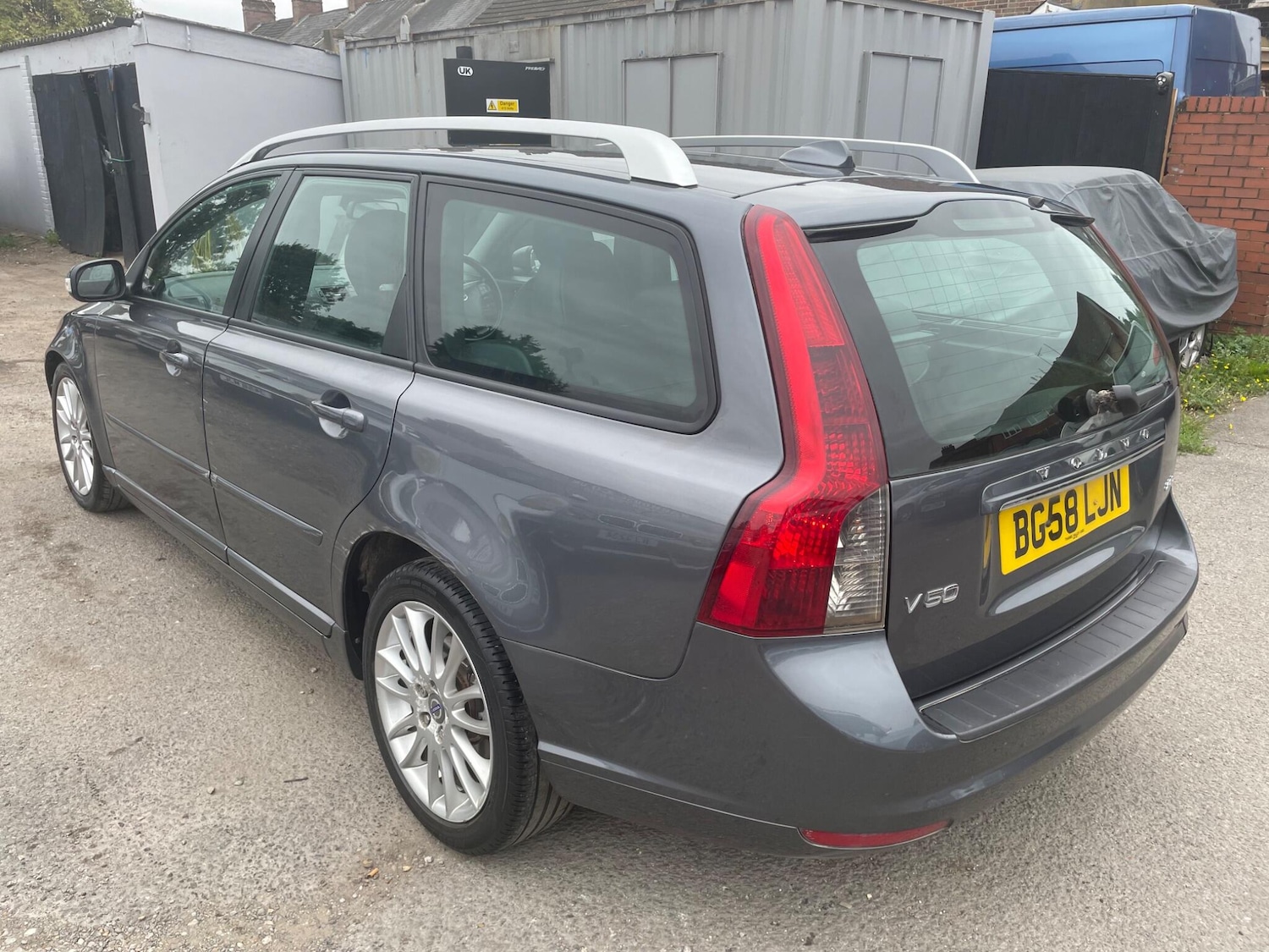 Used Volvo V50 2008 for sale - 77925073: Photo 4
