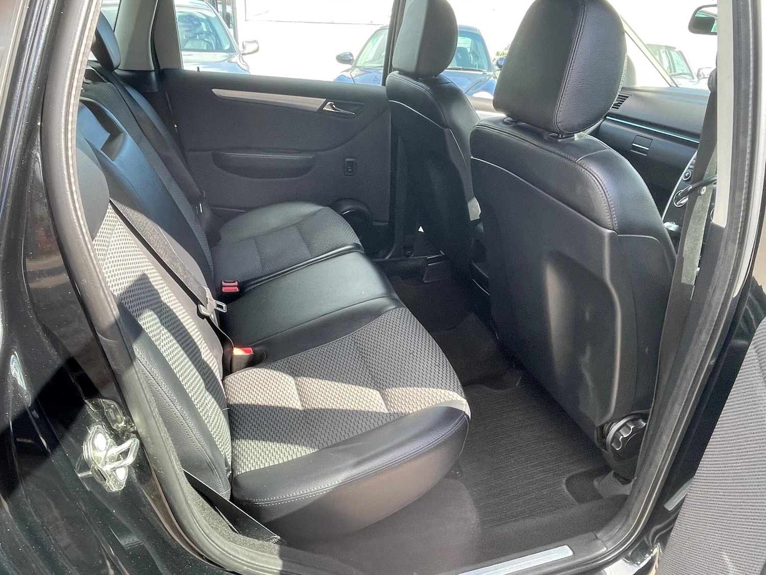 Used Mercedes-Benz B Class 2011 for sale - 76270633: Photo 11