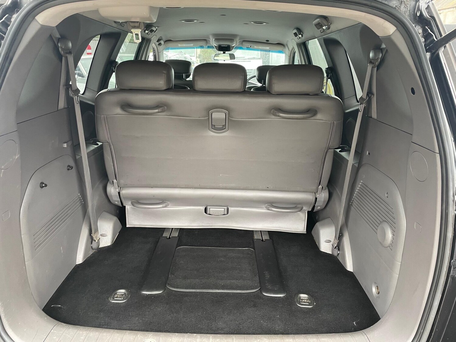 Used Ssangyong Turismo 2015 for sale - 78058105: Photo 14