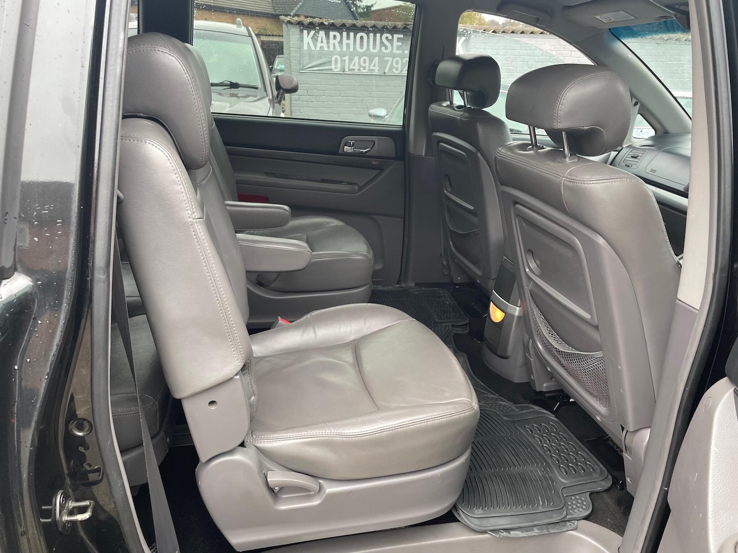 Used Ssangyong Turismo 2015 for sale - 78058105: Photo 9