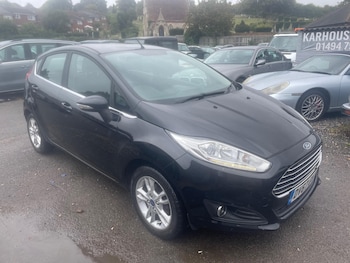 2017 (67) - 1.25 82 Zetec 5dr
