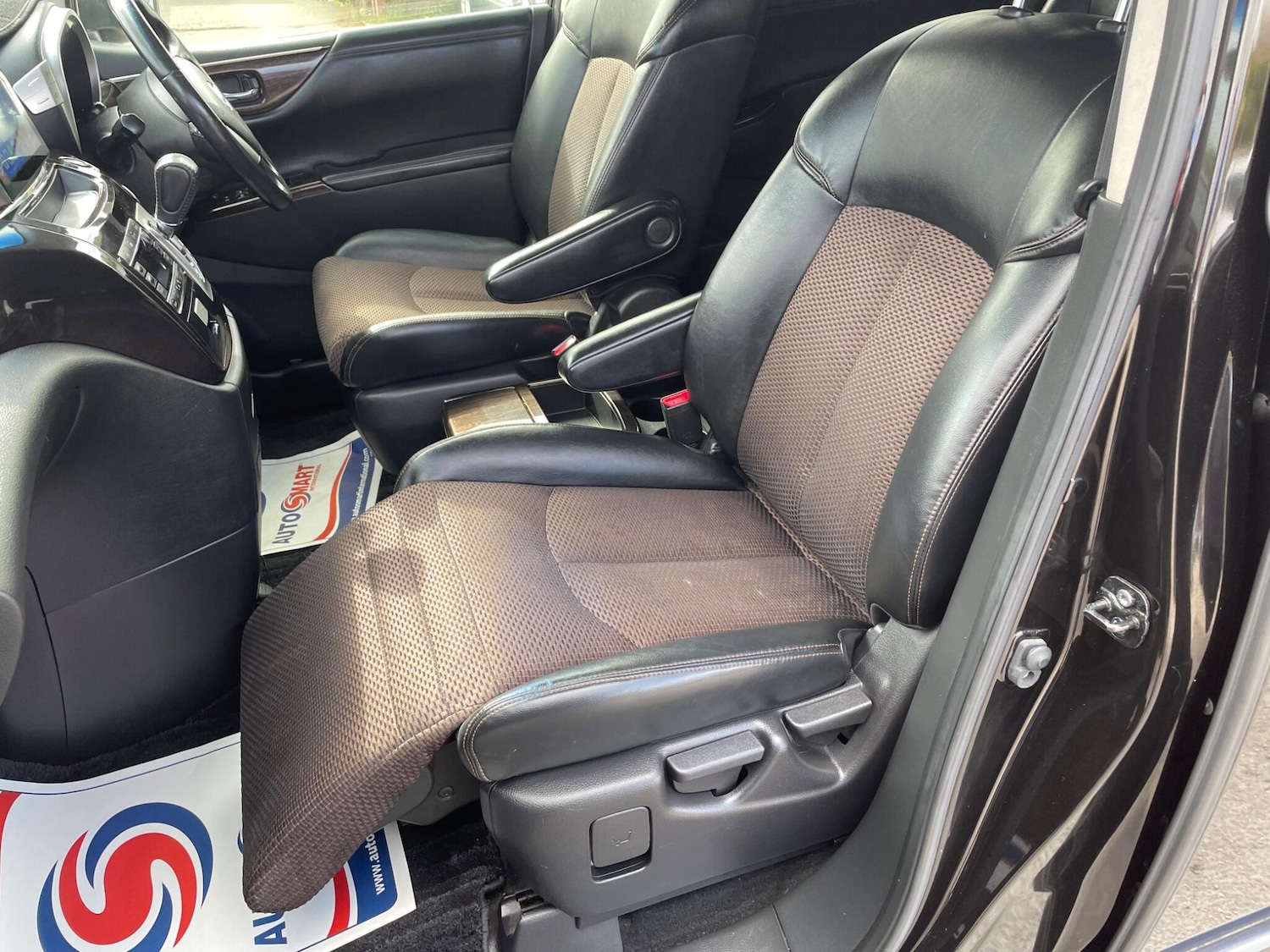 Used Nissan Elgrand for sale - 78214442: Photo 13