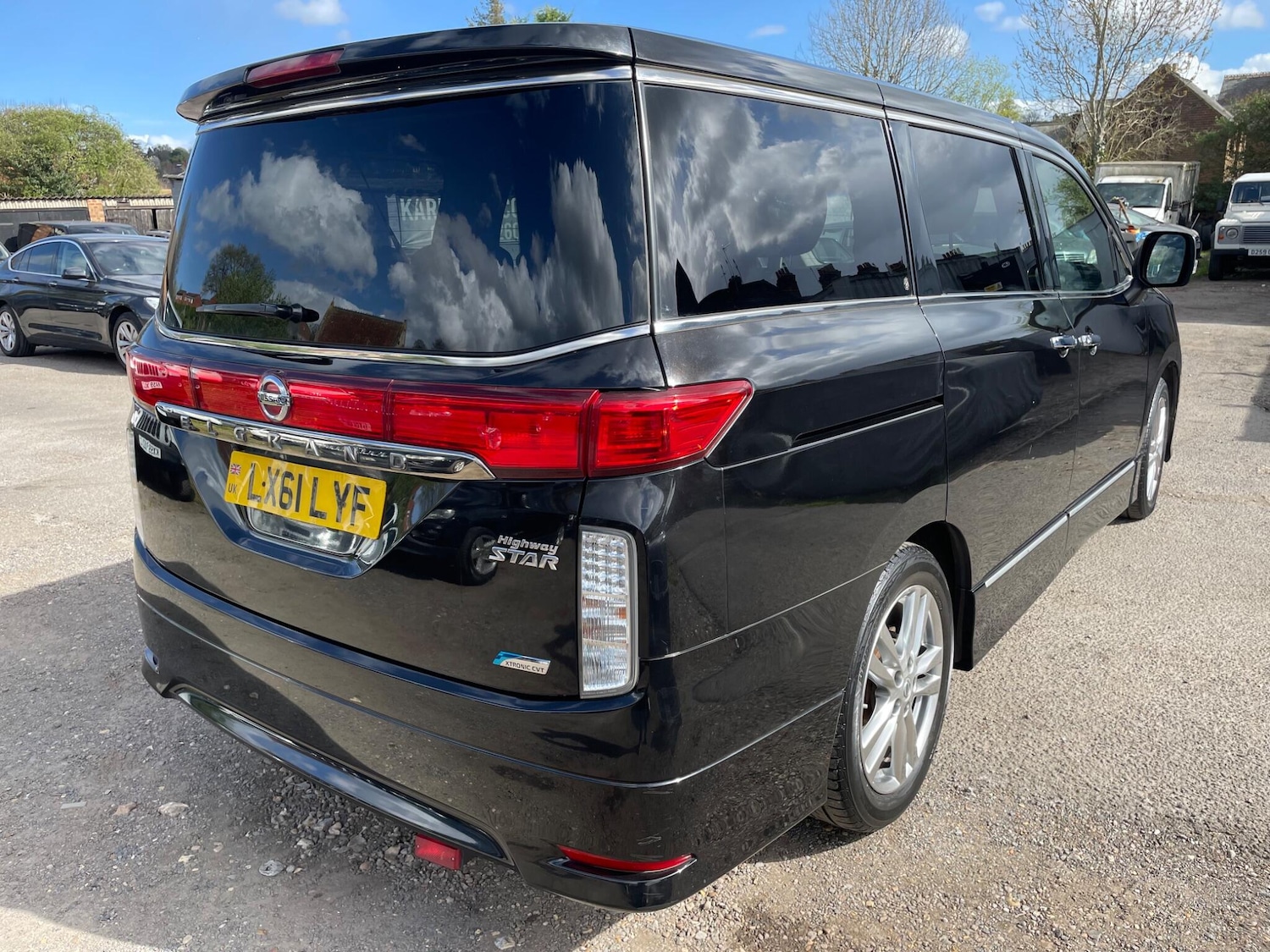 Used Nissan Elgrand for sale - 78214442: Photo 6