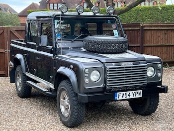 Land Rover Defender feature image
