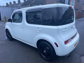 Used Nissan Cube 2010 for sale - 76899084: Photo