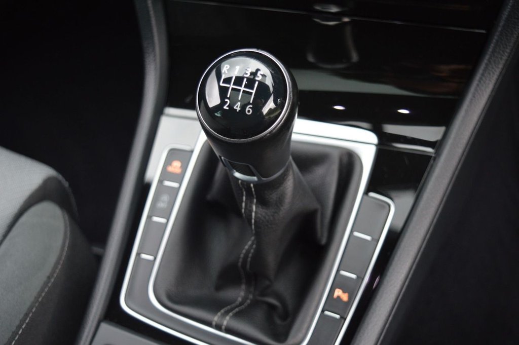 Used Volkswagen Golf 2016 for sale - 76660194: Photo 38