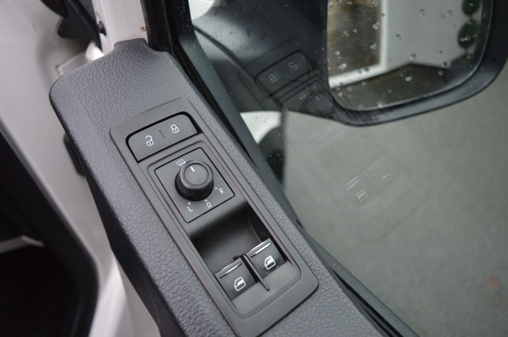 Used Volkswagen Transporter 2019 for sale - 77313235: Photo 28