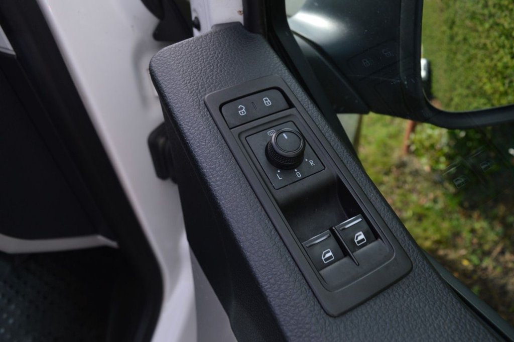 Used Volkswagen Transporter 2019 for sale - 77313235: Photo 30